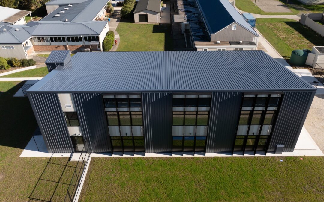 Conqueror Panels: Roofing and Insulation in One Step